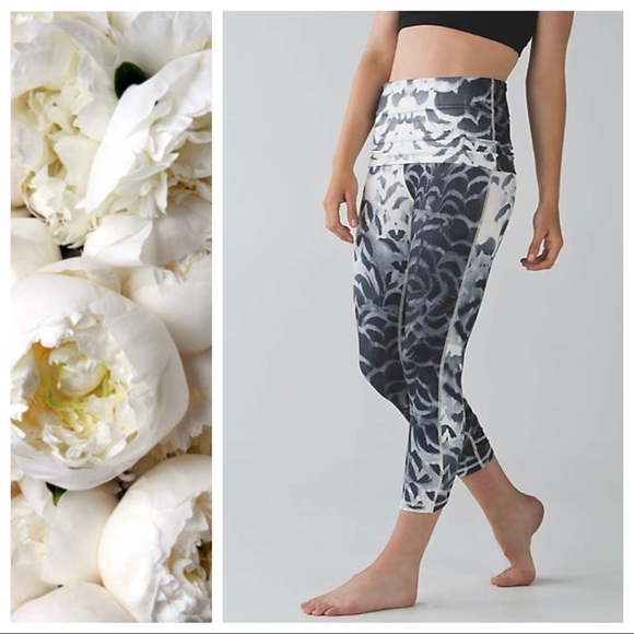 lululemon athletica Pants - Lululemon Wunder Under Dance Pant Size 12